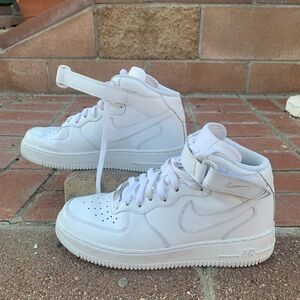 Athletic Shoes by Nike Air